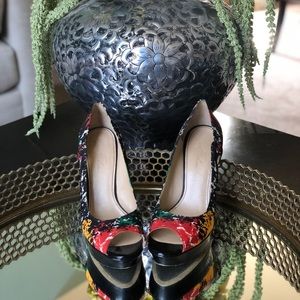 Marc Fisher Multi-Colored Peep Toe Side Cut-Out Platform Pumps/Heels Size 10M